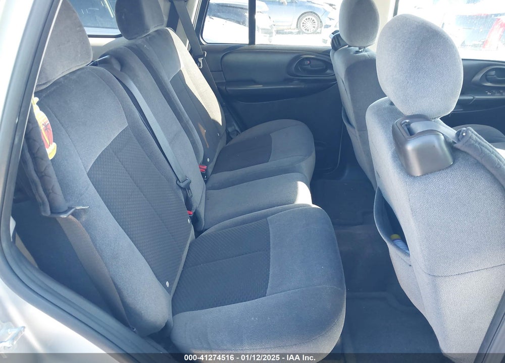 2008 CHEVROLET TRAILBLAZER LT VIN: 1GNDT13S582247663