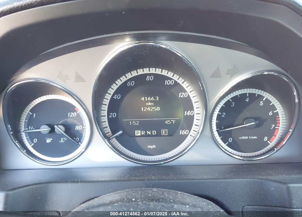 2011 MERCEDES-BENZ C 300 LUXURY/SPORT VIN: WDDGF5EB3BR156266