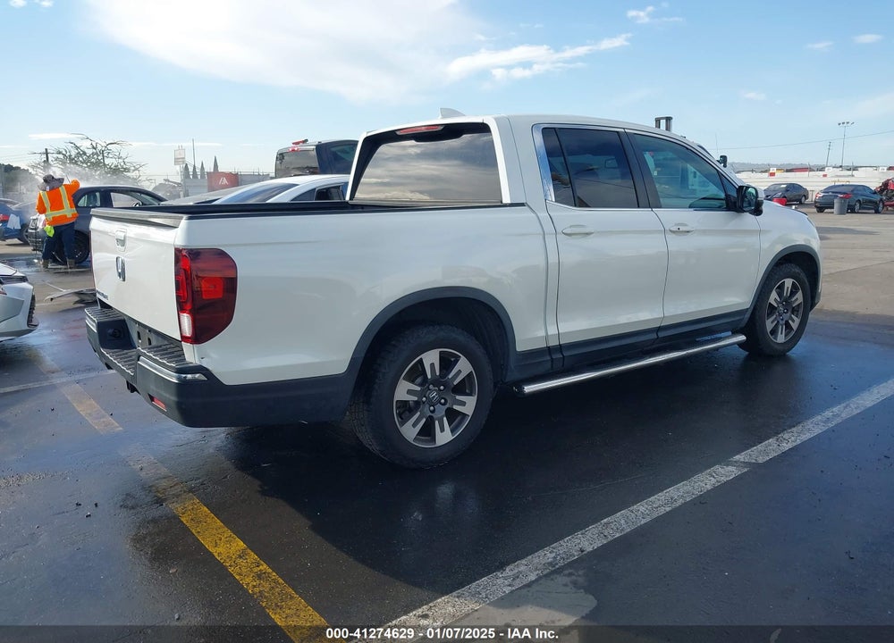 2017 HONDA RIDGELINE VIN: 5FPYK2F63HB003614