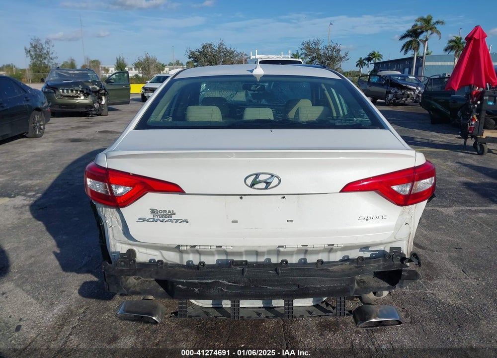 2015 HYUNDAI SONATA SPORT VIN: 5NPE34AF1FH032720