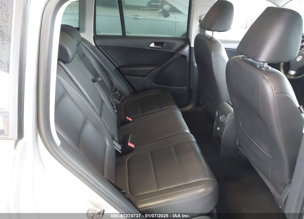 2010 VOLKSWAGEN TIGUAN WOLFSBURG EDITION VIN: WVGBV7AX0AW530056