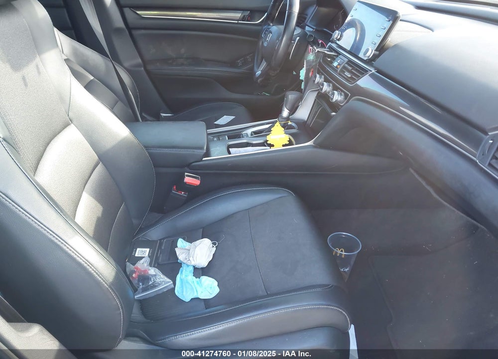 2018 HONDA ACCORD VIN: 1HGCV1F3XJA251868