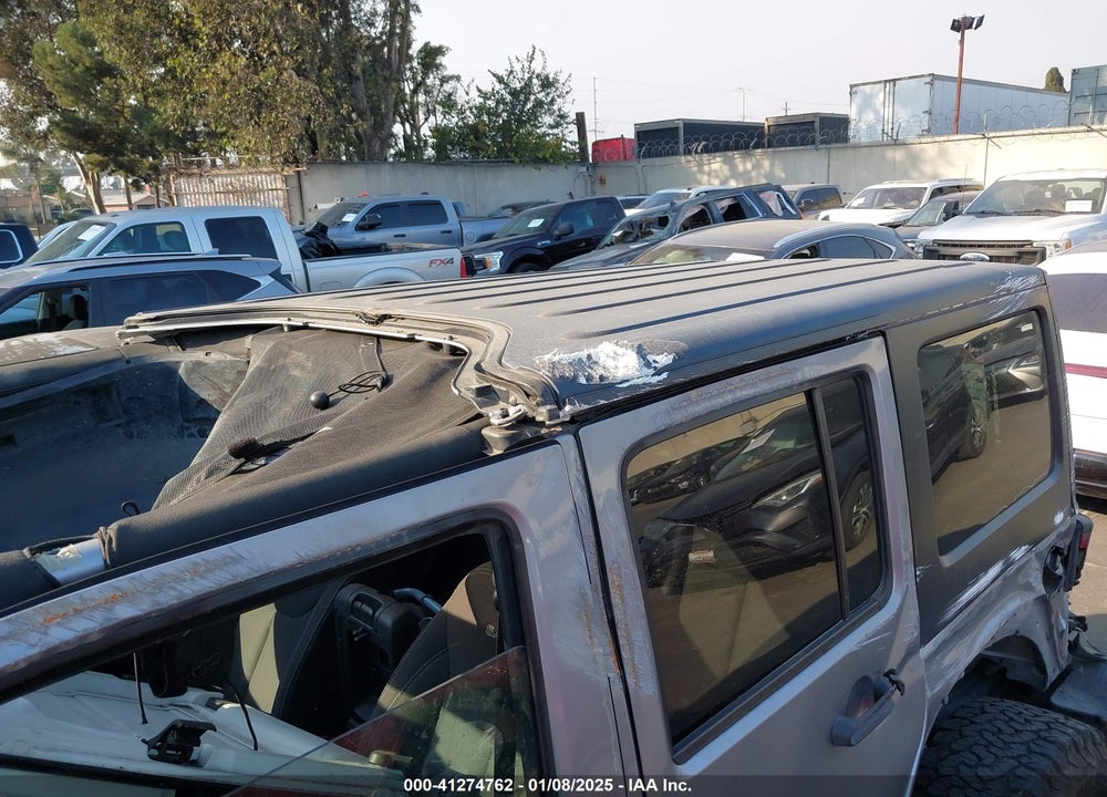 2017 JEEP WRANGLER UNLIMITED SAHARA 4X4 VIN: 1C4BJWEG7HL583465