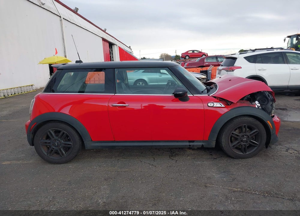 2013 MINI HARDTOP COOPER S VIN: WMWSV3C58DT390995