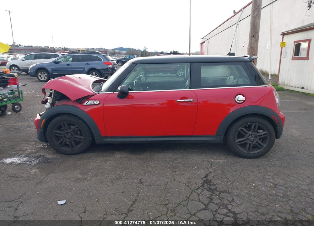 2013 MINI HARDTOP COOPER S VIN: WMWSV3C58DT390995