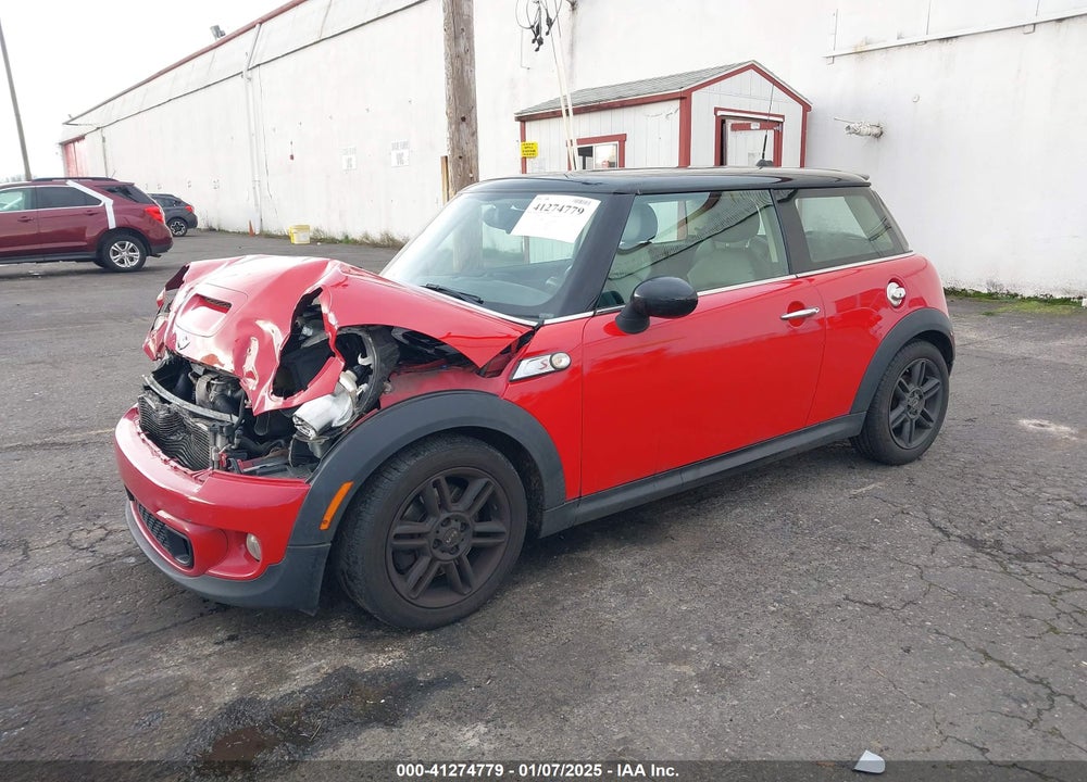 2013 MINI HARDTOP COOPER S VIN: WMWSV3C58DT390995
