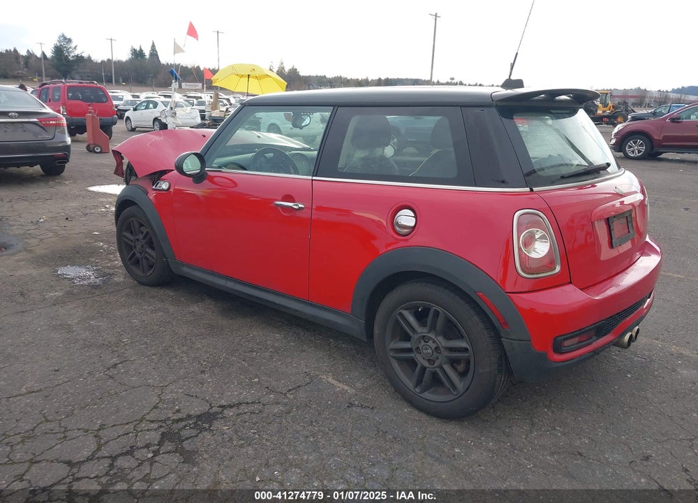2013 MINI HARDTOP COOPER S VIN: WMWSV3C58DT390995