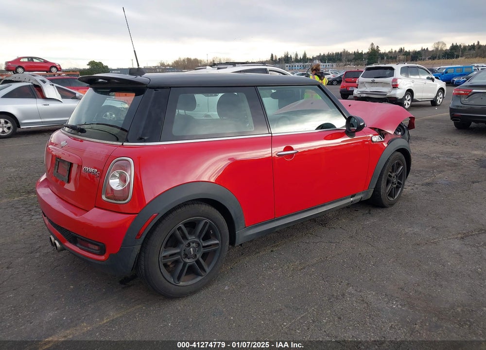 2013 MINI HARDTOP COOPER S VIN: WMWSV3C58DT390995