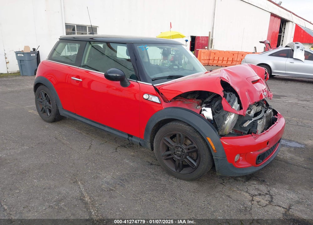 2013 MINI HARDTOP COOPER S VIN: WMWSV3C58DT390995