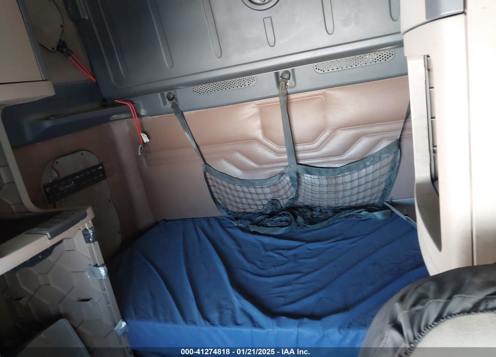 2014 FREIGHTLINER CASCADIA 125 VIN: 3AKJGLD53ESFX8221