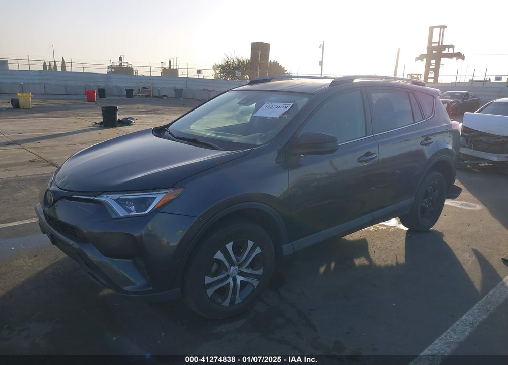 2018 TOYOTA RAV4 LE VIN: JTMBFREV7JJ252789
