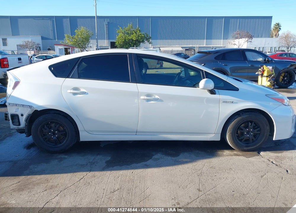 2015 TOYOTA PRIUS TWO VIN: JTDKN3DU8F1986308