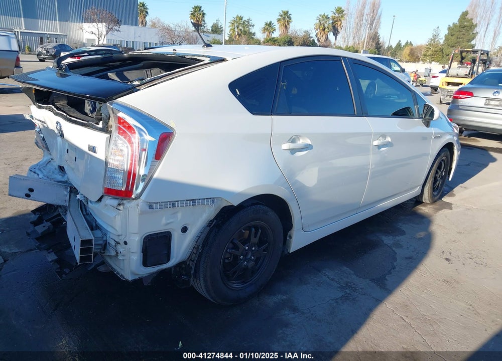 2015 TOYOTA PRIUS TWO VIN: JTDKN3DU8F1986308