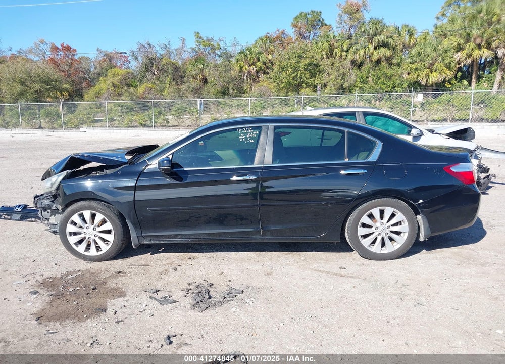 2013 HONDA ACCORD VIN: 1HGCR2F84DA010785