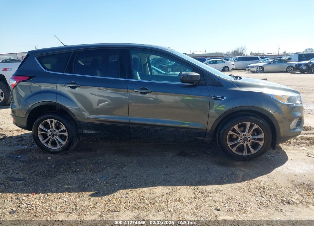 2017 FORD ESCAPE SE VIN: 1FMCU0GD3HUD04000
