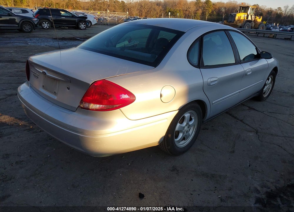 2005 FORD TAURUS SE VIN: 1FAFP53235A122200