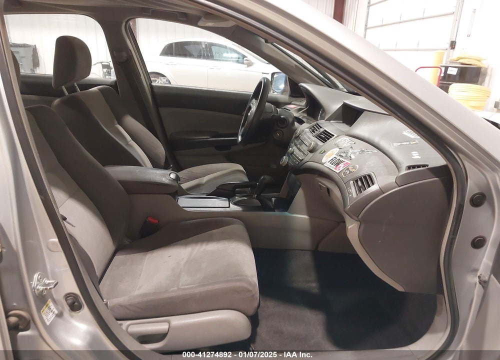 2009 HONDA ACCORD 2.4 LX-P VIN: 1HGCP26449A119726