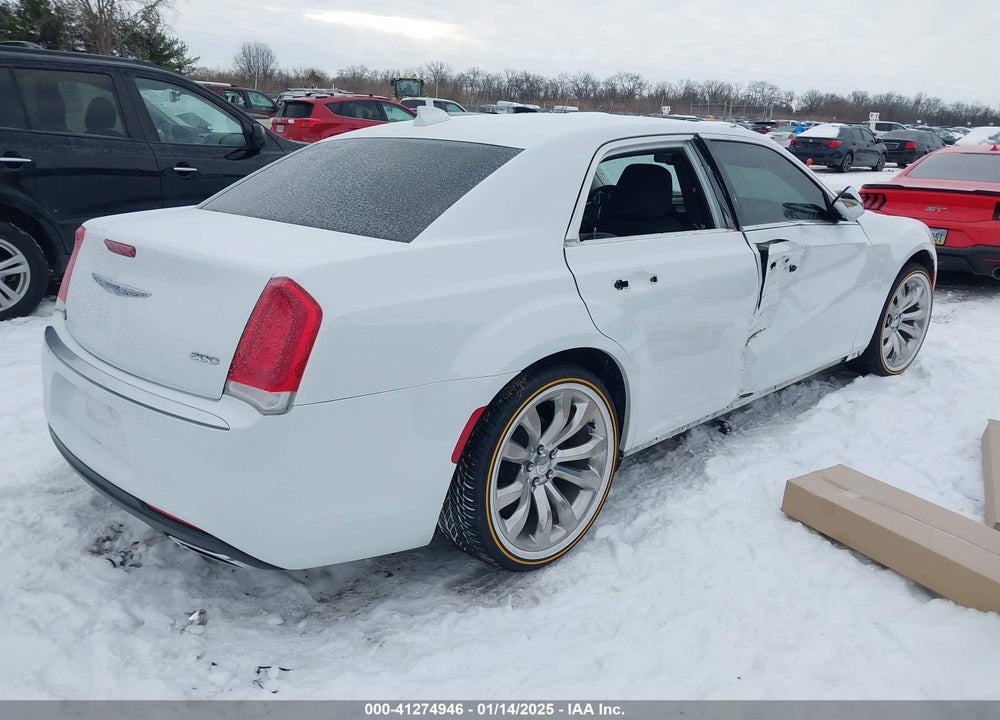 2018 CHRYSLER 300 TOURING VIN: 2C3CCAAG3JH164978