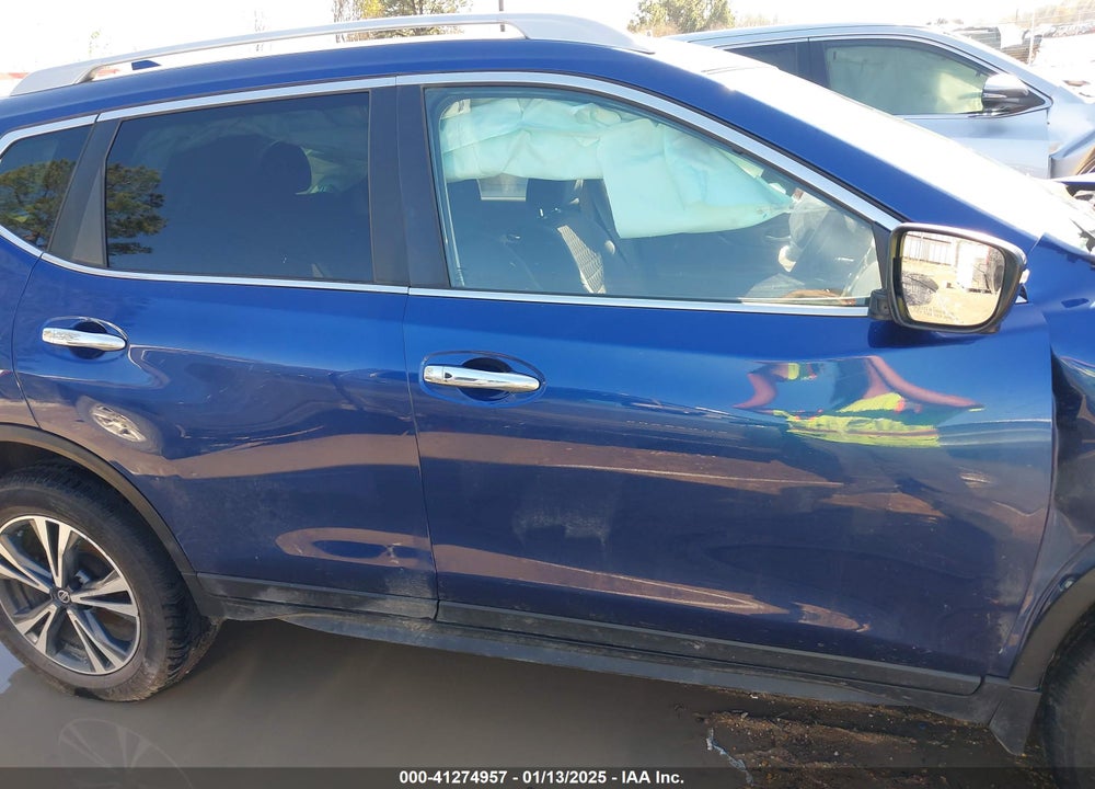 2019 NISSAN ROGUE SV VIN: 5N1AT2MT8KC754045