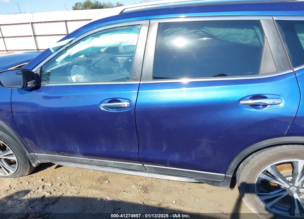 2019 NISSAN ROGUE SV VIN: 5N1AT2MT8KC754045