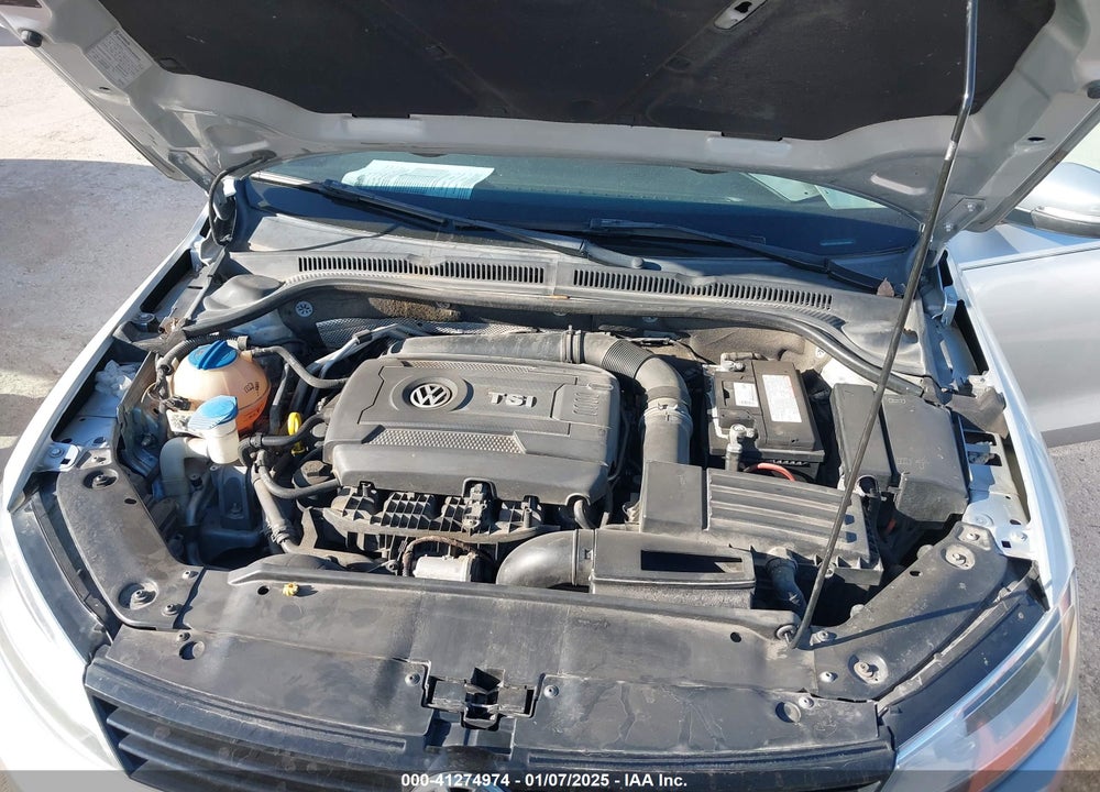 2014 VOLKSWAGEN JETTA VIN: 3VWD17AJ1EM270967