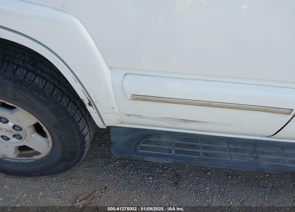 2004 CHEVROLET TAHOE LT VIN: 1GNEK13Z44J144433