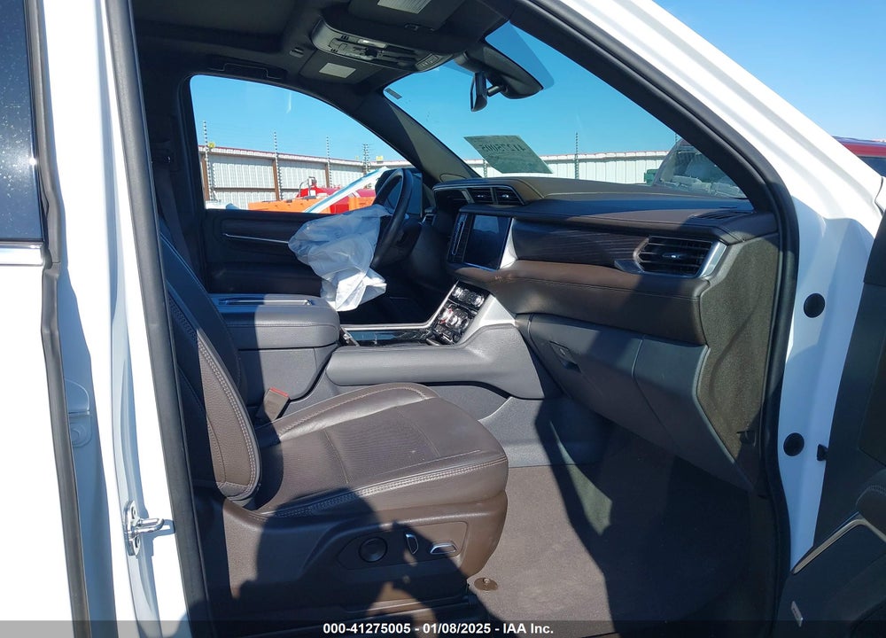 2022 GMC YUKON 4WD DENALI VIN: 1GKS2DKL0NR198443
