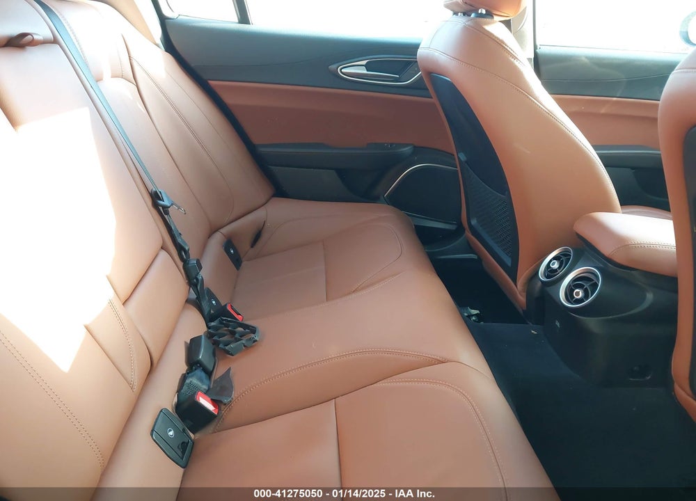 2021 ALFA ROMEO GIULIA VIN: ZARFANBN4M7648988