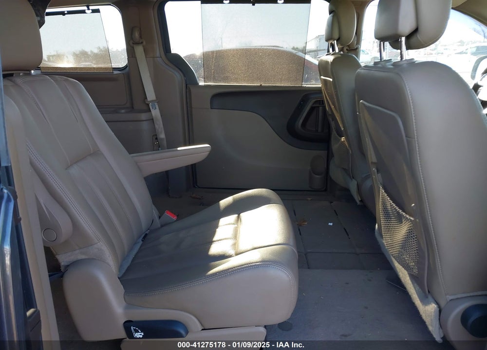 2016 CHRYSLER TOWN & COUNTRY TOURING VIN: 2C4RC1BG2GR105217