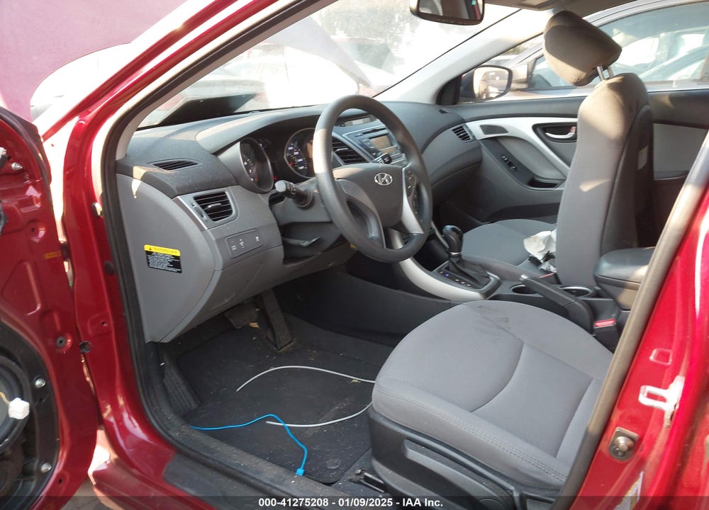 2016 HYUNDAI ELANTRA VIN: 5NPDH4AE9GH733737