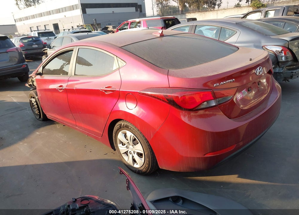 2016 HYUNDAI ELANTRA VIN: 5NPDH4AE9GH733737