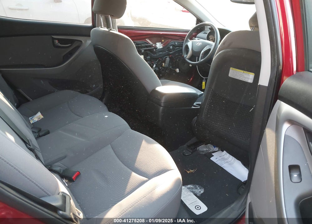 2016 HYUNDAI ELANTRA VIN: 5NPDH4AE9GH733737