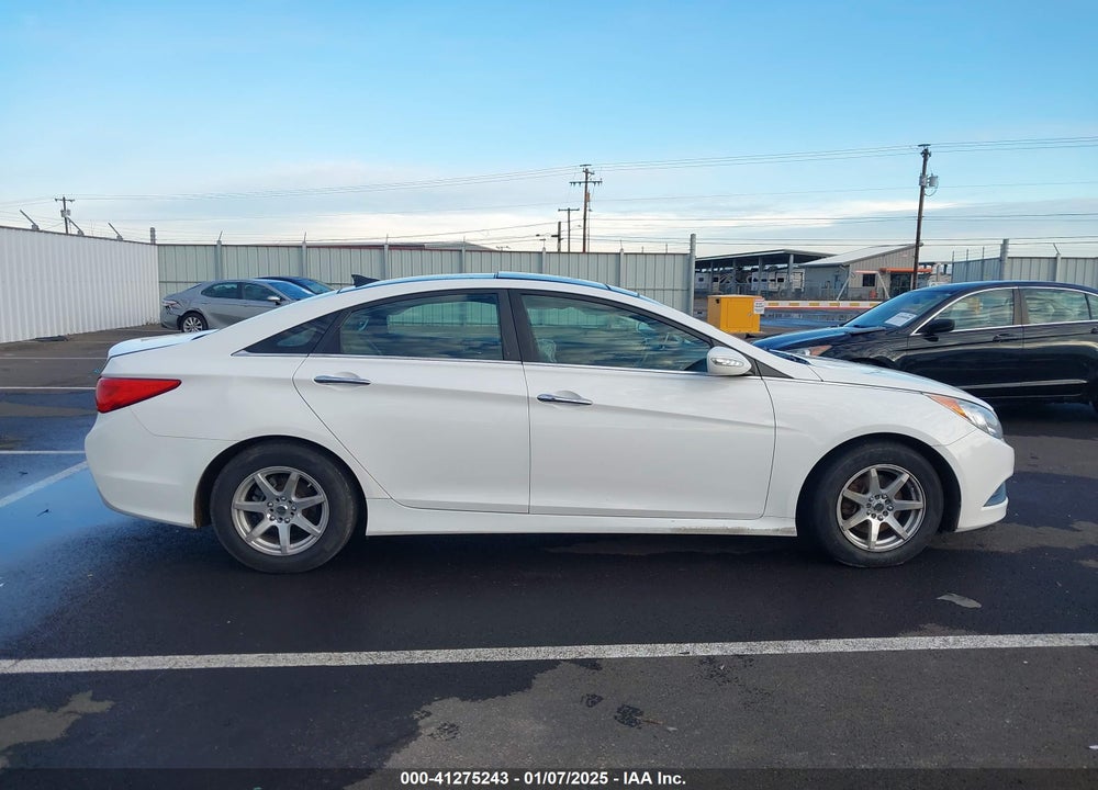 2014 HYUNDAI SONATA VIN: 5NPEC4AC5EH880717