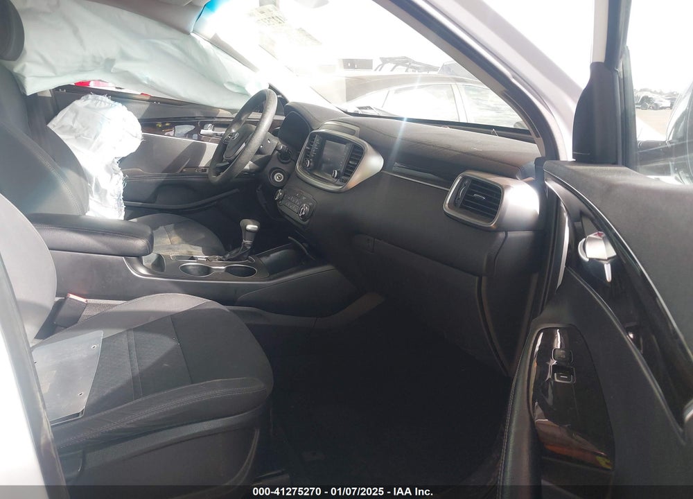 2019 KIA SORENTO 2.4L L VIN: 5XYPG4A36KG611142