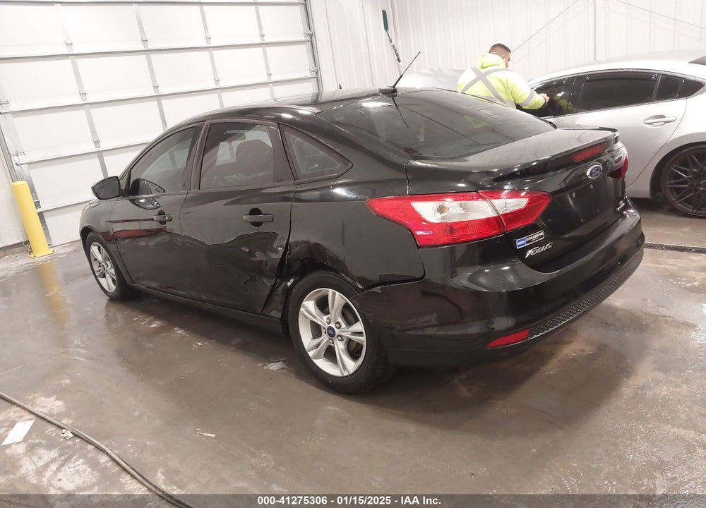2014 FORD FOCUS VIN: 1FADP3F21EL254402