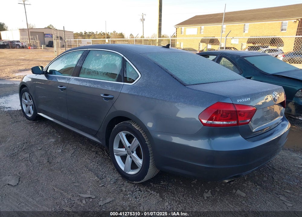 2013 VOLKSWAGEN PASSAT 2.5L SE VIN: 1VWBP7A38DC123620