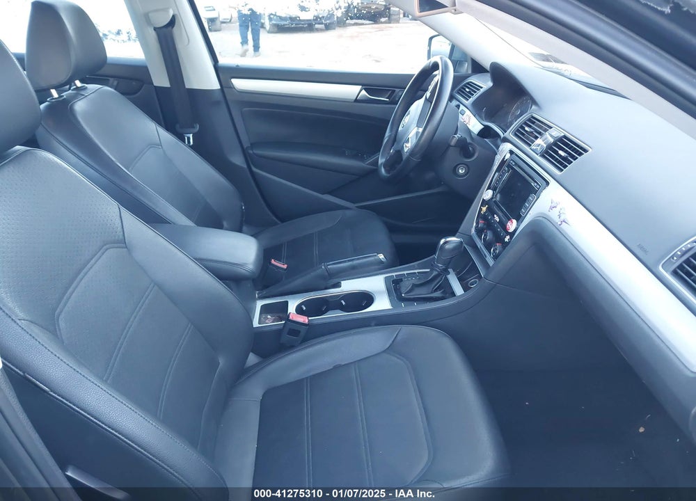 2013 VOLKSWAGEN PASSAT 2.5L SE VIN: 1VWBP7A38DC123620