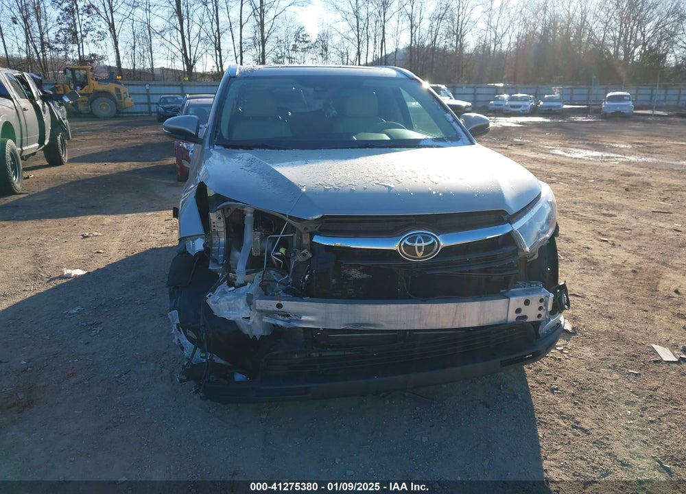 2014 TOYOTA HIGHLANDER LIMITED PLATINUM V6 VIN: 5TDDKRFH5ES038678