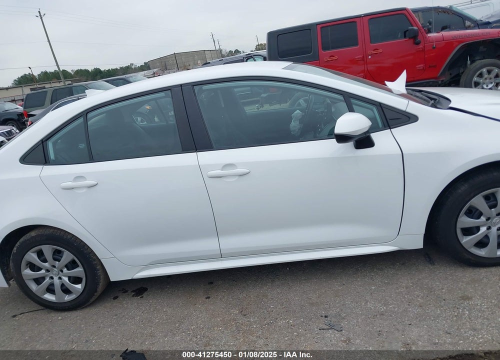 2022 TOYOTA COROLLA VIN: 5YFEPMAE1NP288112