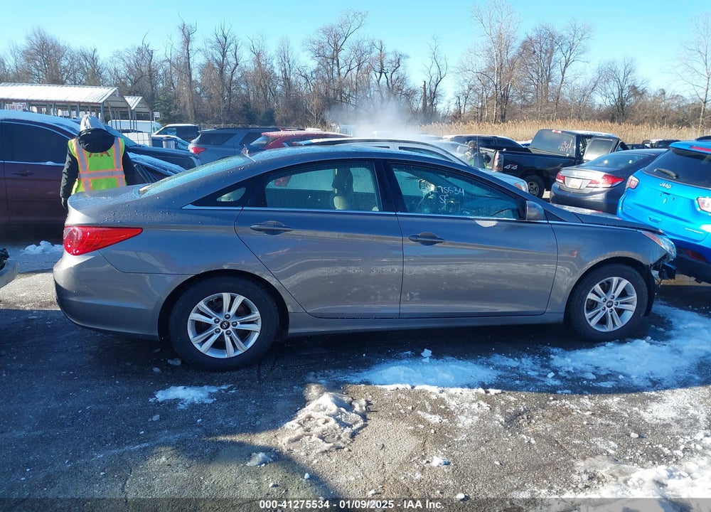 2011 HYUNDAI SONATA VIN: 5NPEB4AC5BH299295