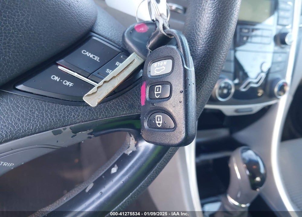 2011 HYUNDAI SONATA VIN: 5NPEB4AC5BH299295