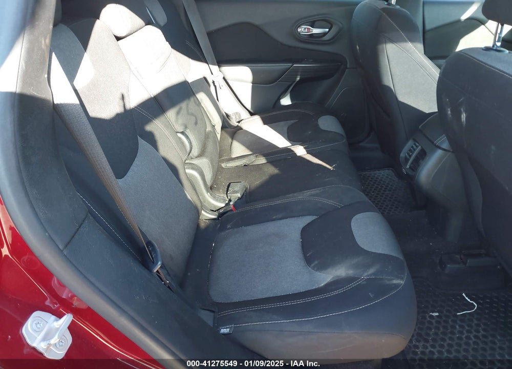 2016 JEEP CHEROKEE ALTITUDE VIN: 1C4PJMAB0GW301619