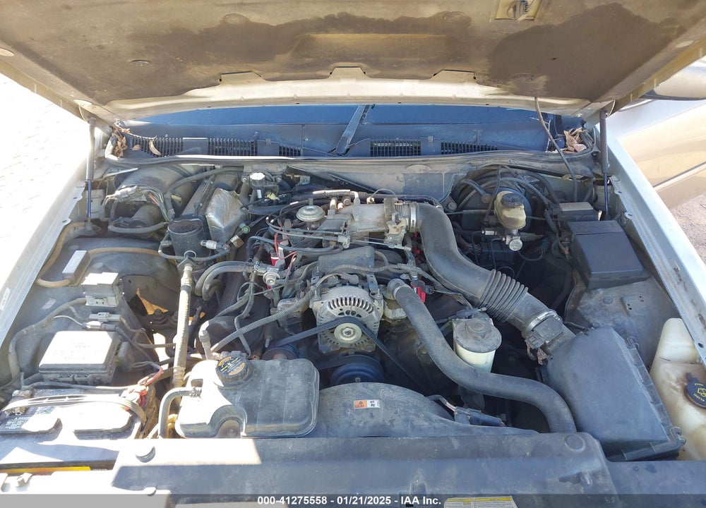 2001 MERCURY GRAND MARQUIS GS VIN: 2MEFM74W31X640033