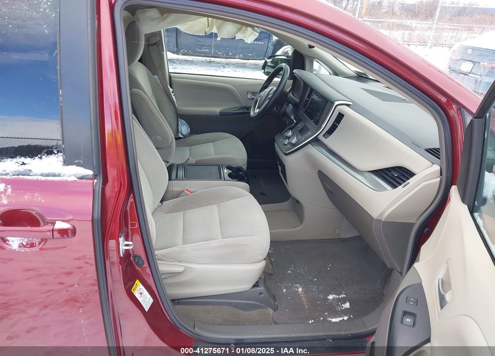2015 TOYOTA SIENNA LE 8 PASSENGER VIN: 5TDKK3DCXFS630137