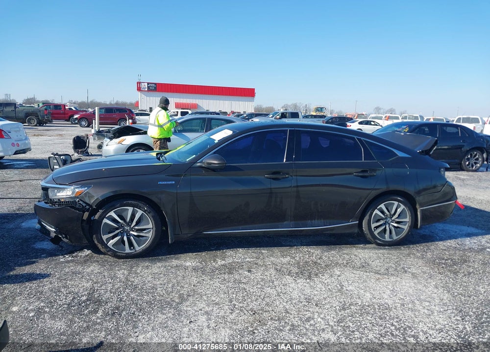 2018 HONDA ACCORD HYBRID VIN: 1HGCV3F53JA013129