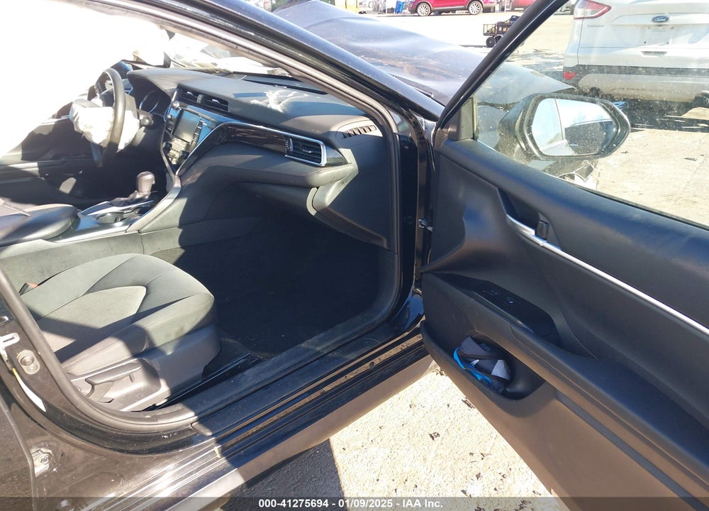 2018 TOYOTA CAMRY VIN: 4T1B11HK4JU640462