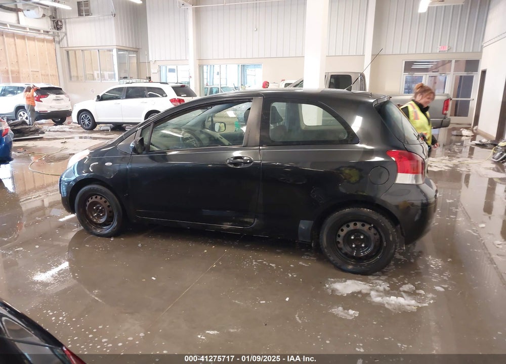 2011 TOYOTA YARIS VIN: JTDJT4K3XB5327229