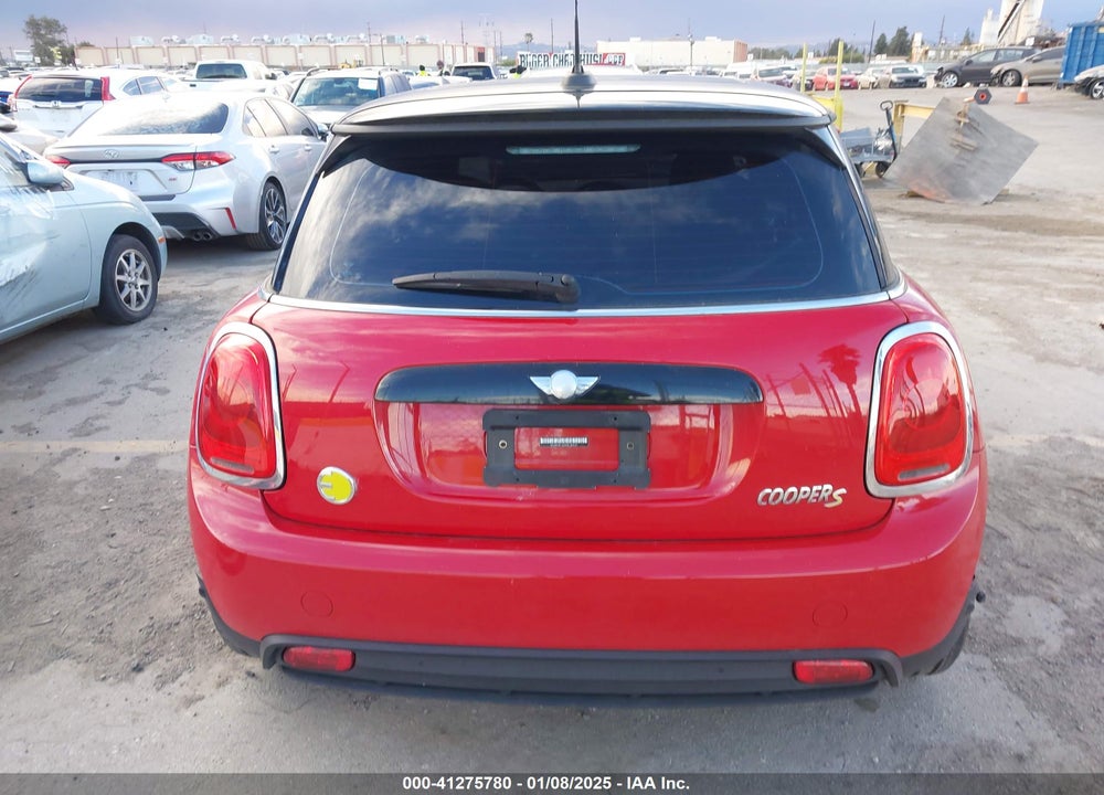2024 MINI SE HARDTOP VIN: WMW13DJ07R2U39440