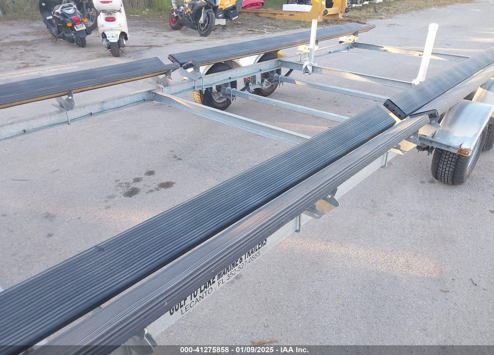 2023 CONTINENTAL BOAT TRAILER VIN: 1ZJBB2423PC050215