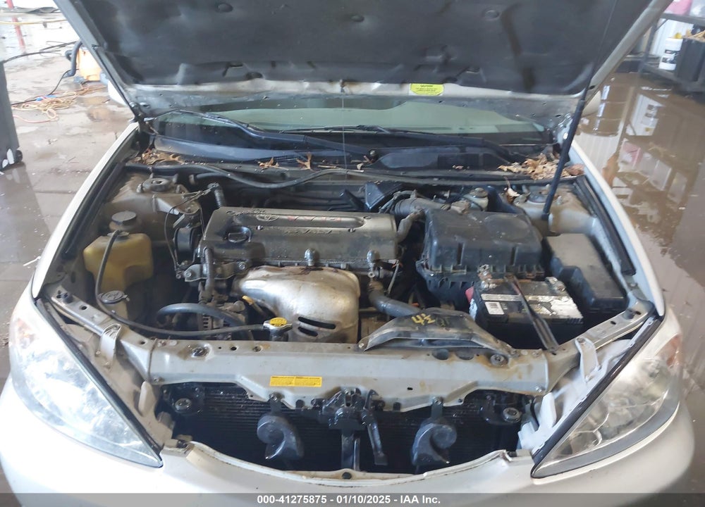 2004 TOYOTA CAMRY LE VIN: JTDBE32K940302029